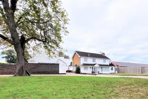 undefined, Lynn Lane, Lichfield WS14
