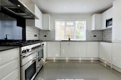 undefined, Lynn Lane, Lichfield WS14