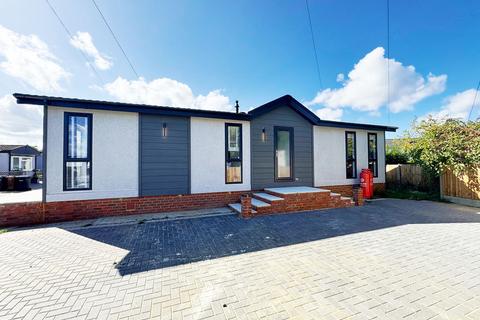 undefined, Weybridge Park Estate, Addlestone KT15