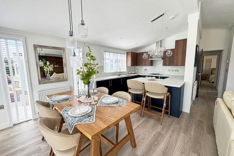 undefined, Weybridge Park Estate, Addlestone KT15