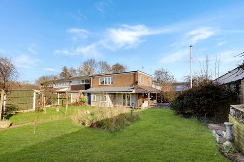 4 bedroom terraced house for sale, Yardeley, Basildon, Essex, SS15