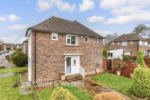 2 bedroom maisonette for sale, Courtlands Crescent, Banstead SM7