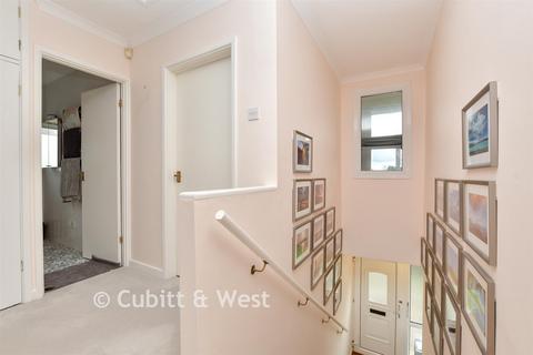 undefined, Courtlands Crescent, Banstead SM7