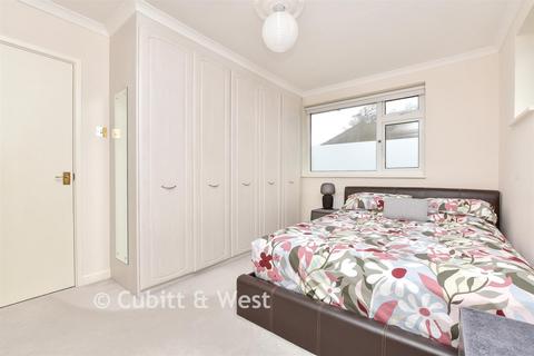 undefined, Courtlands Crescent, Banstead SM7