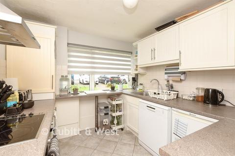 2 bedroom ground floor flat for sale, High Trees Close, Caterham, Surrey