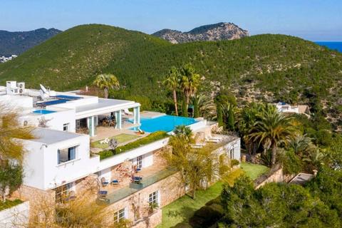 12 bedroom detached house, Carrer Medinaceli, 07819 Santa Eulària des Riu, Illes Balears, Spain