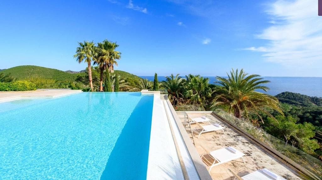 Swimming pool area, swimming pool