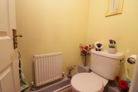 undefined, Luton LU4