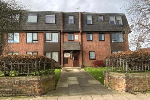 1 bedroom flat for sale, Mungo Park Road, South Hornchurch RM13
