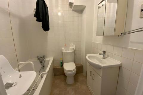 1 bedroom flat for sale, Mungo Park Road, South Hornchurch RM13