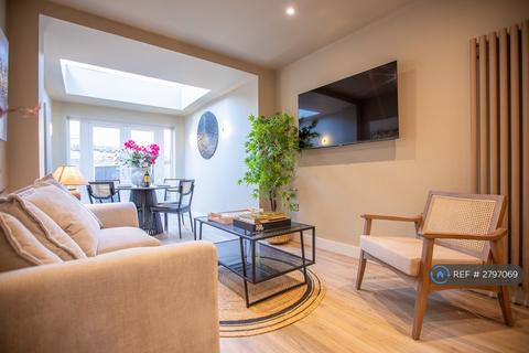 1 bedroom in a house share to rent, Derby Road, Portsmouth, PO2
