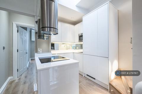 2 bedroom flat to rent, Hollywood Road, London, SW10
