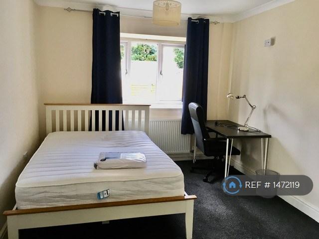 Double Bedroom