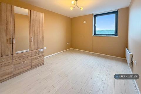1 bedroom flat to rent, Bath Road, Slough, SL1