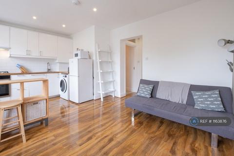 1 bedroom flat to rent, Luxor Street, London, SE5