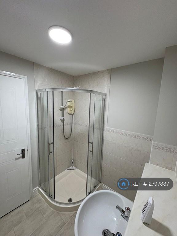 Toilet 2