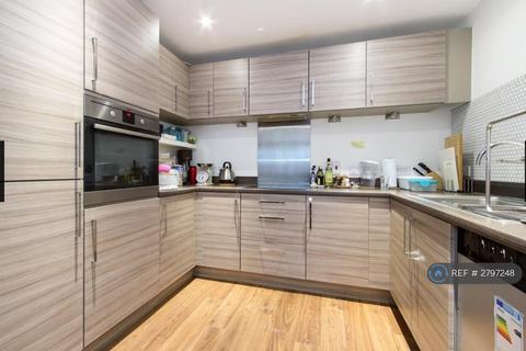 2 bedroom flat to rent, Atkins Square, London, E8