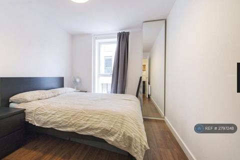 2 bedroom flat to rent, Atkins Square, London, E8