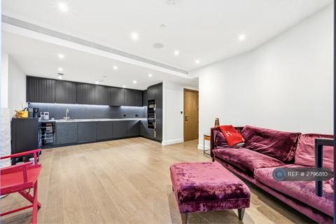 3 bedroom flat to rent, Ponton Road, London, SW11