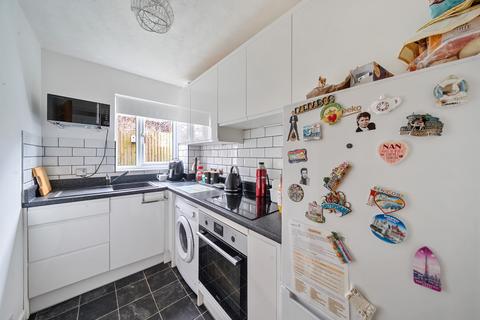 undefined, Ash Grove, Bedfordshire LU5