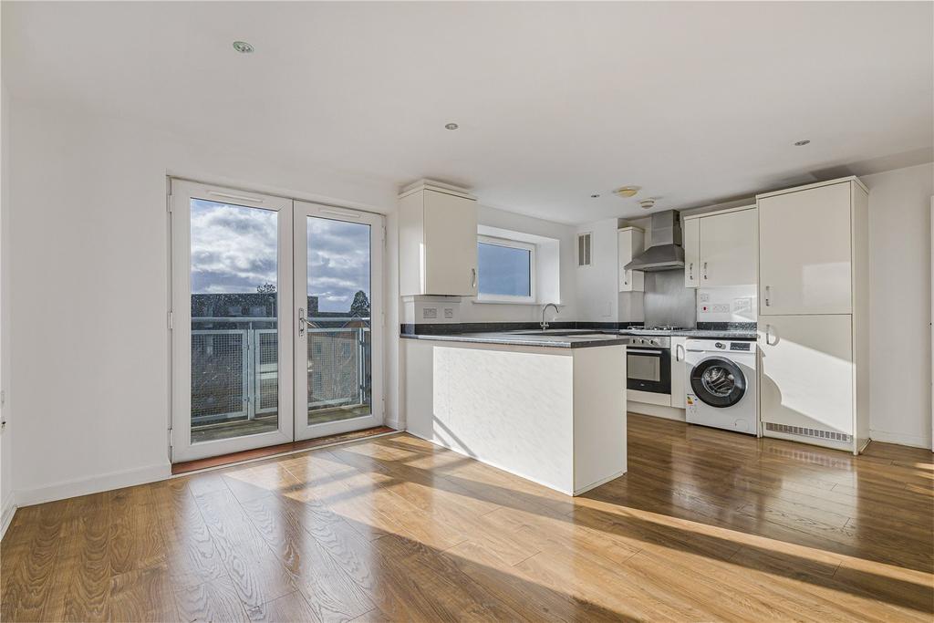 Lounge/ Kitchen