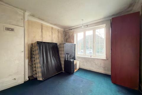 2 bedroom flat for sale, Ground Floor Flat, 4 Lea Gardens, Wembley, Middlesex, HA9 7SE