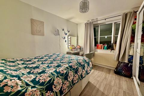 2 bedroom apartment to rent, Maybank Avenue, Wembley HA0