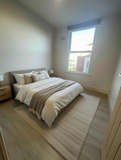 3 bedroom flat to rent, London, N7