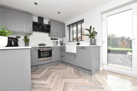2 bedroom semi-detached house for sale, Harwill Croft, Churwell, Morley, Leeds