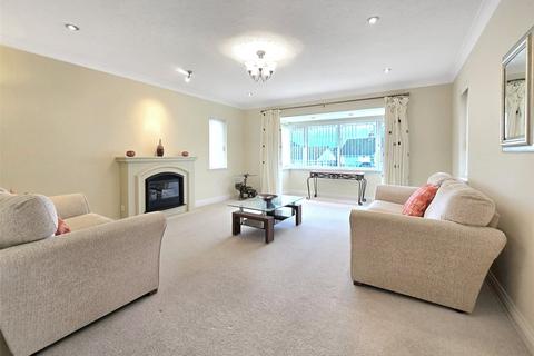 3 bedroom bungalow for sale, Trewyn Park, Holsworthy, Devon, EX22