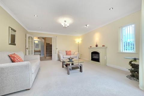 3 bedroom bungalow for sale, Trewyn Park, Holsworthy, Devon, EX22