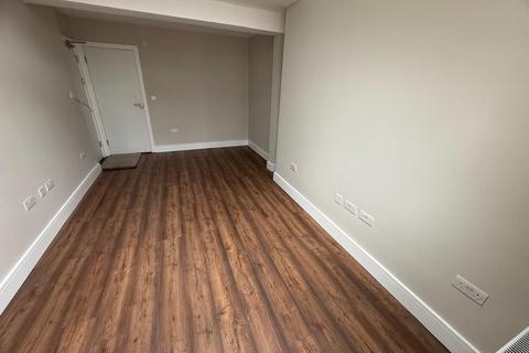 1 bedroom in a house share to rent, Room 2