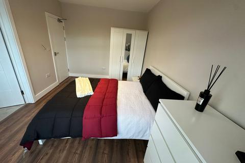 1 bedroom in a house share to rent, Room 3