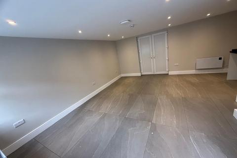 1 bedroom in a house share to rent, Room 3