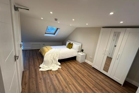 1 bedroom in a house share to rent, Room 2