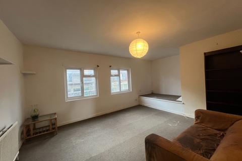 3 bedroom apartment to rent, Bristol BS3