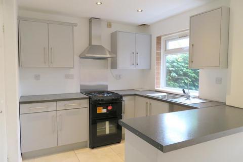 3 bedroom terraced house to rent, Camrose Croft, Balsall Heath, Birmingham
