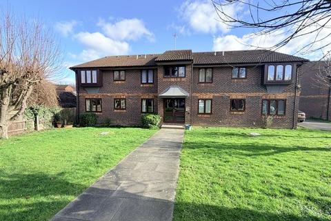 1 bedroom flat for sale, Campion Court, Little Thurrock