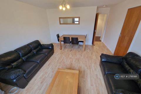 2 bedroom flat to rent, Milnpark Gardens, Glasgow, G41