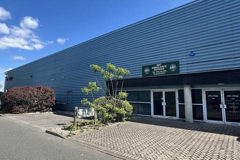 Warehouse to rent, Dundas Spur Portsmouth PO3 5RN