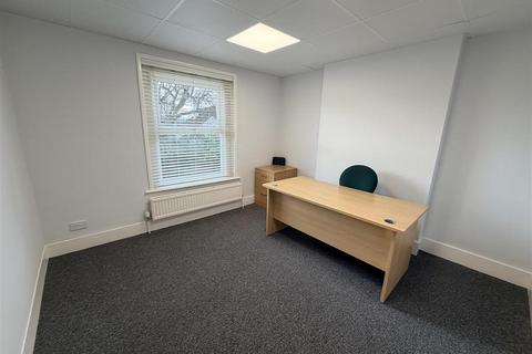 Office to rent, 4 Tongham Rd Farnham GU10 1PH