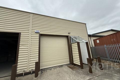 Warehouse to rent - 1B Learoyd Rd New Romney TN28 8XU