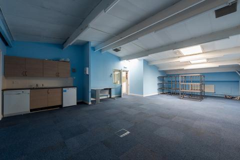 Warehouse to rent, Progress Way Croydon CR0 4XD
