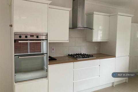 undefined, Highworth Road, London, N11
