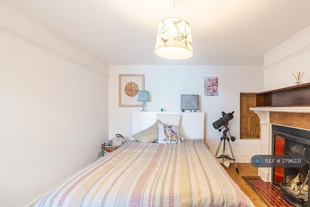 Bedroom/Study