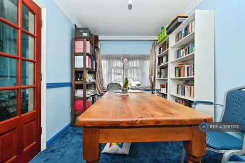 undefined, Stainer Road, Borehamwood, WD6