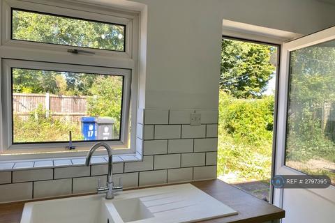 2 bedroom bungalow to rent, Sawston, Cambridge, CB22