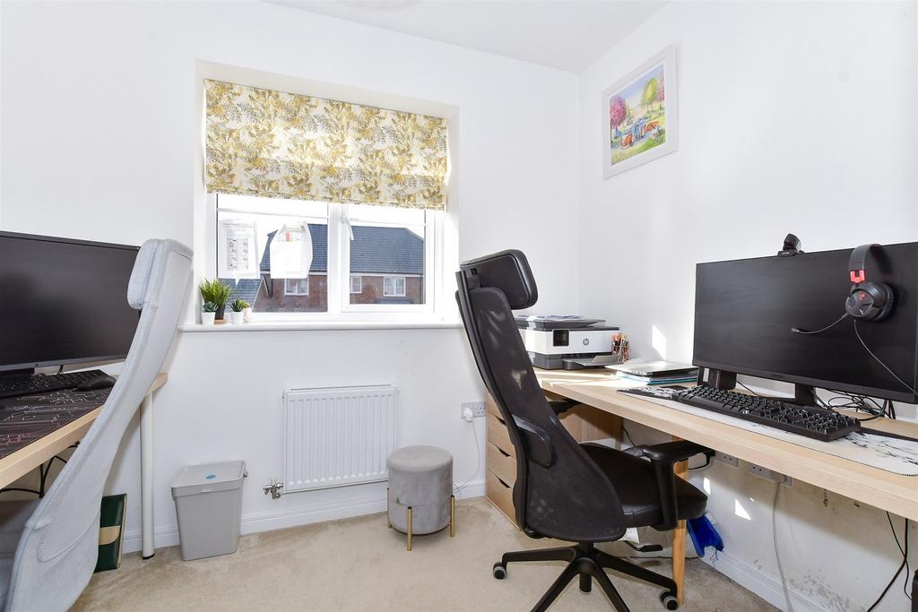 Bedroom 4/Study