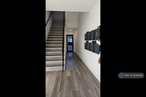 1 bedroom flat to rent, Gateway Buildings, Greenford, UB6