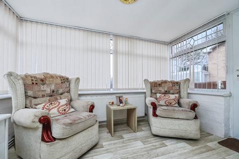 2 bedroom detached bungalow for sale, Beck Crescent, Mansfield, NG21